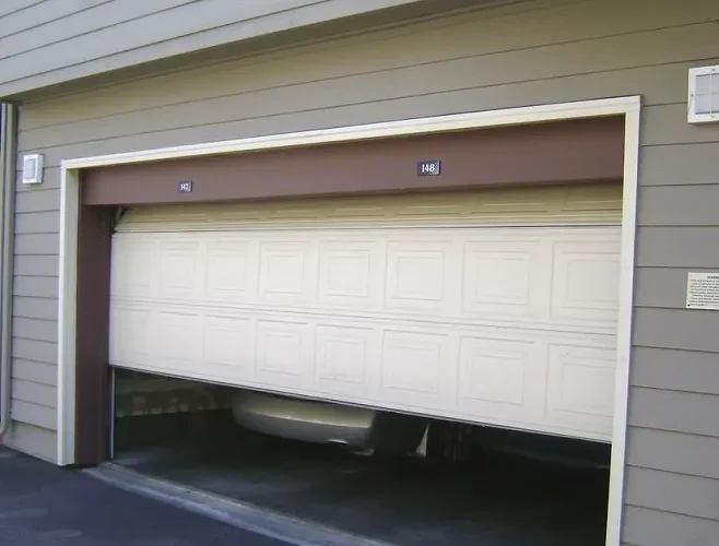 portes de garage basculantes design moderne blanches