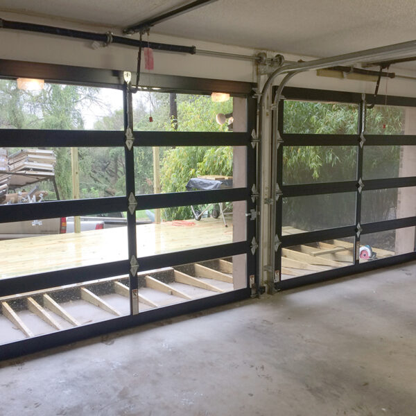 Puerta de garaje de vidrio de vista completa