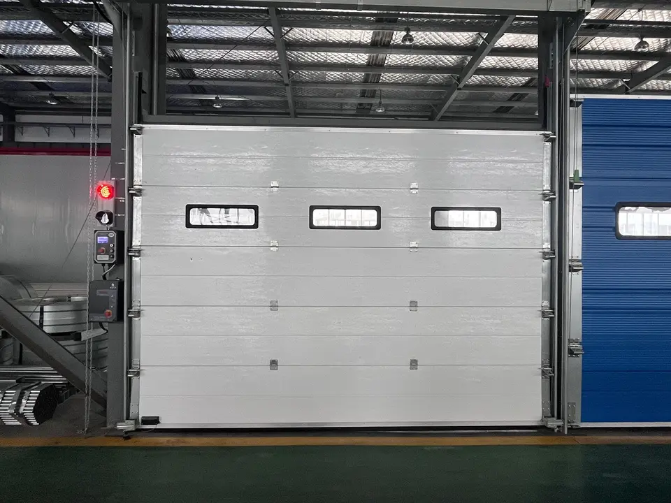 portes de garage commerciales en acier