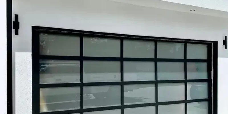 Glasgaragentore für Häuser
